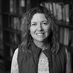 picture of Professor Maria Lapinski